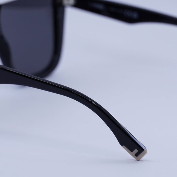 Fendi FE40136I 01A Sunglasses Shiny Black Geometric Frame, Smoke Lenses - Picture 6 of 10